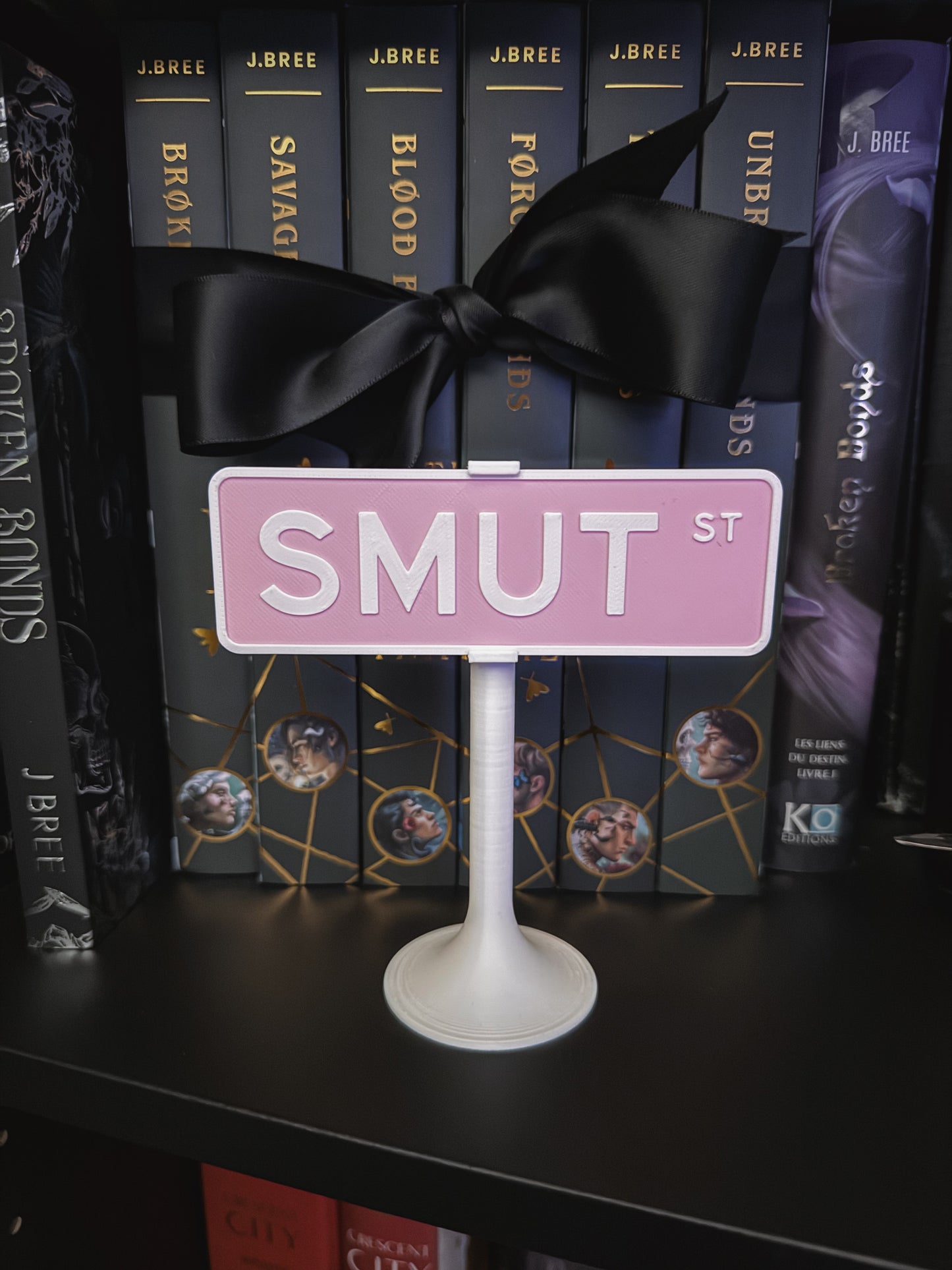Smut Street Shelf Sign